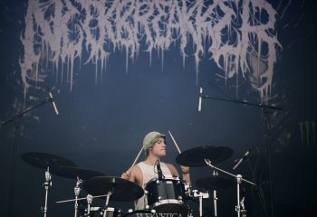 neckbreaker-sami-kaerki_11