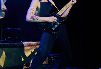 Roses of Thieves - Photo By Peti