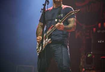 Stick To Your Guns - Photo By Peti