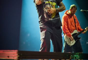 Stick To Your Guns - Photo By Peti