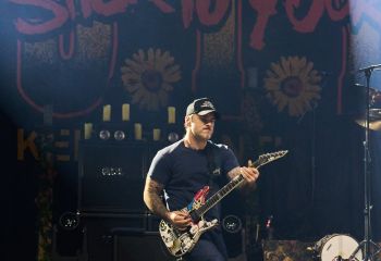 Stick To Your Guns - Photo By Peti