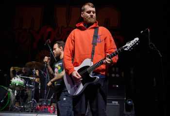 Stick To Your Guns - Photo By Peti