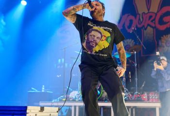 Stick To Your Guns - Photo By Peti