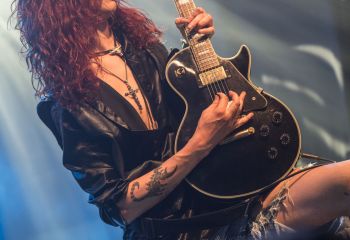Suicide Chain - Photo by Dänu