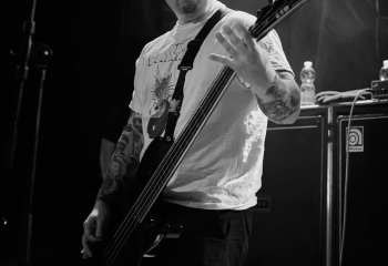 Sunami - Photo By Peti