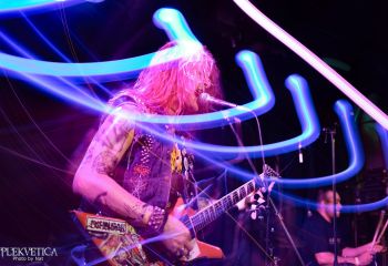 Tension - Photo by Natalie