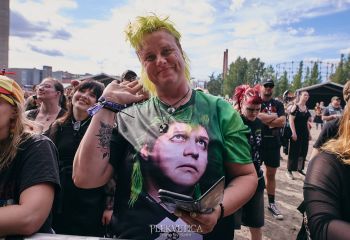 the-funeral-portrait-sami-kaerki_16
