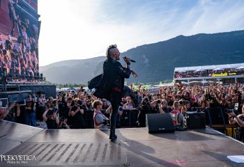 Breaking Benjamin - Photo by Marc