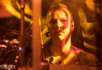 DEEP SUN - Photo by Nati