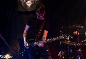 Driven Under - Photo by Nati