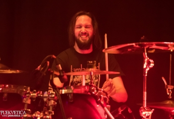 Driven Under - Photo by Nati