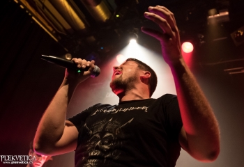 Driven Under - Photo by Nati