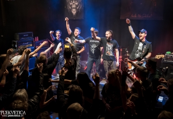 Driven Under - Photo by Nati