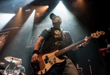 Driven Under - Photo by Nati