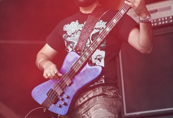 Gutslit - Photo By Dänu