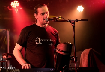 SHADOWPATH - Photo by Nati