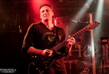 SHADOWPATH - Photo by Nati